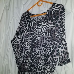3/4 sleeve leopard print shirt